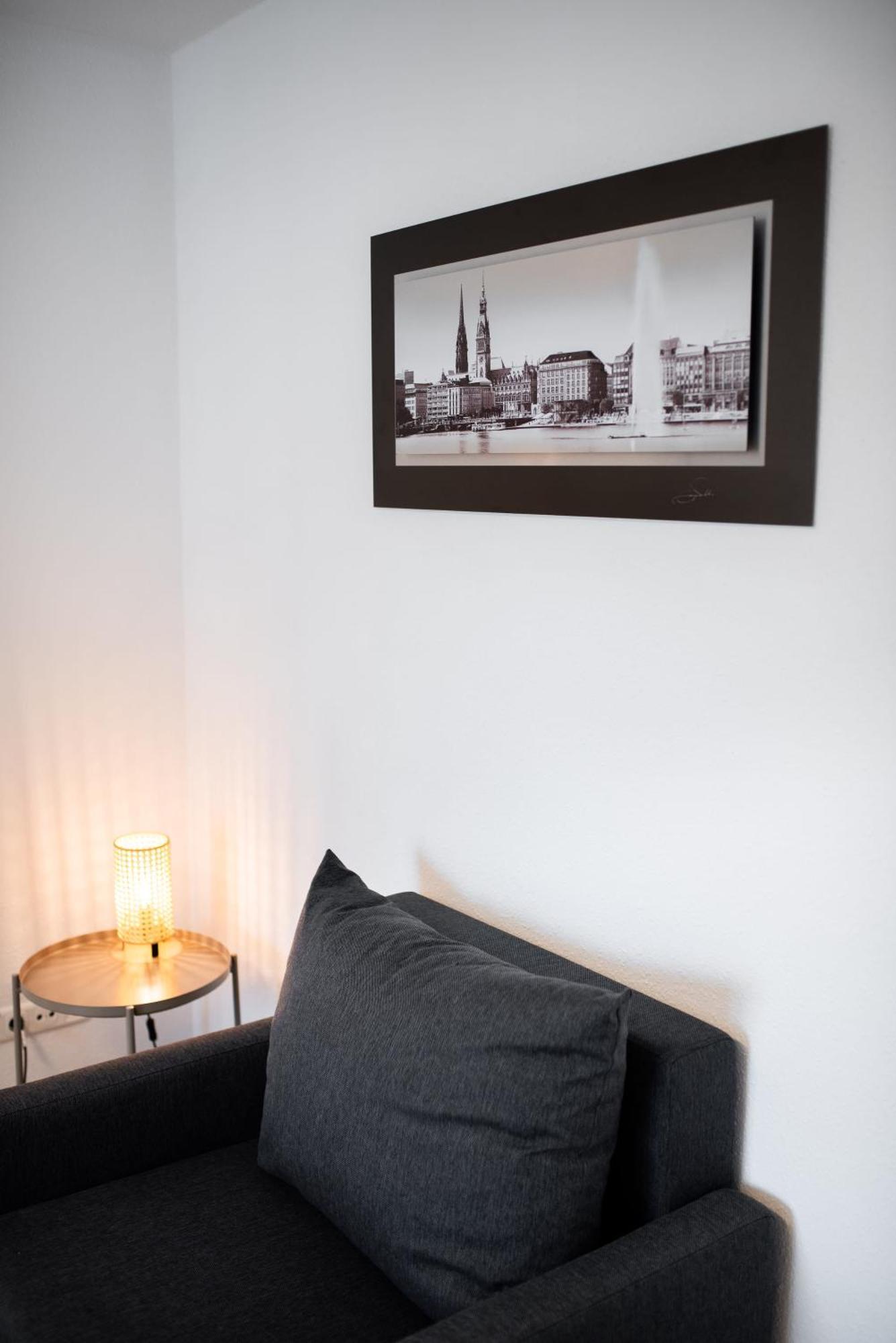 Central Apartment 4 Bedrooms For Up To 12 Guests Hamburg Ngoại thất bức ảnh