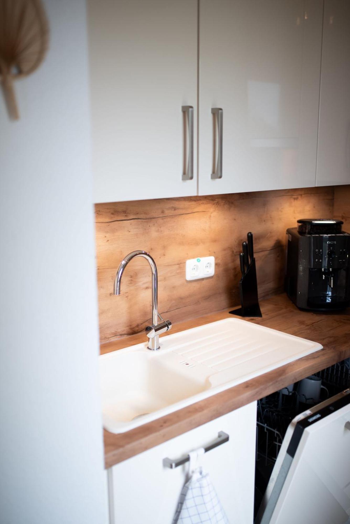 Central Apartment 4 Bedrooms For Up To 12 Guests Hamburg Ngoại thất bức ảnh