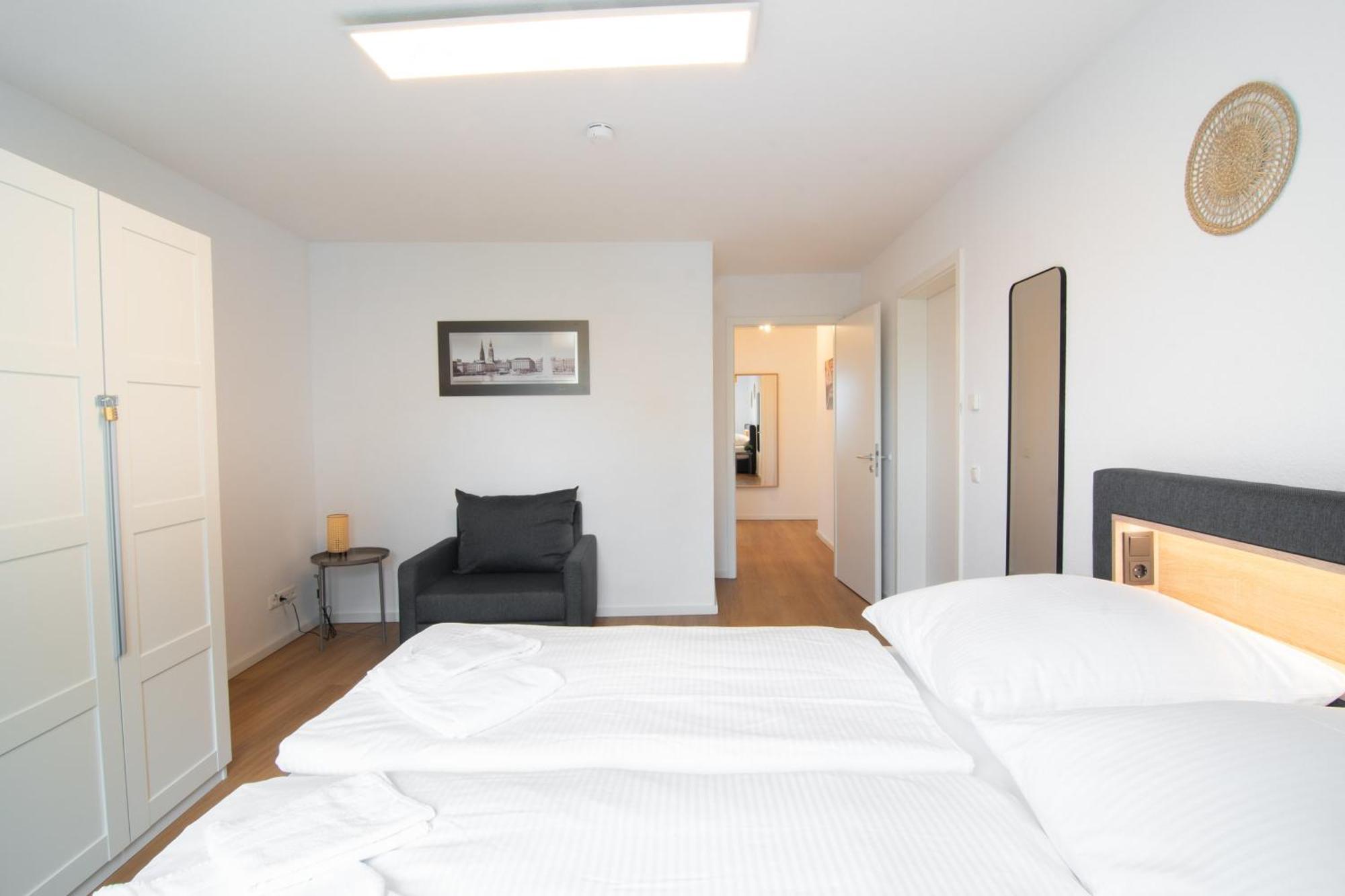 Central Apartment 4 Bedrooms For Up To 12 Guests Hamburg Ngoại thất bức ảnh